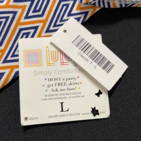 LuLaRoe New Large Geometric Classic T Shirt NWT - Picture 8 of 9